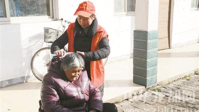 大王莊鄉(xiāng)敬老院開(kāi)展“傳承雷鋒精神、弘揚(yáng)時(shí)代新風(fēng)”活動(dòng)