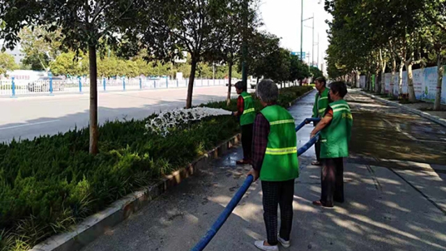 扮靚城市，為國慶增光添彩